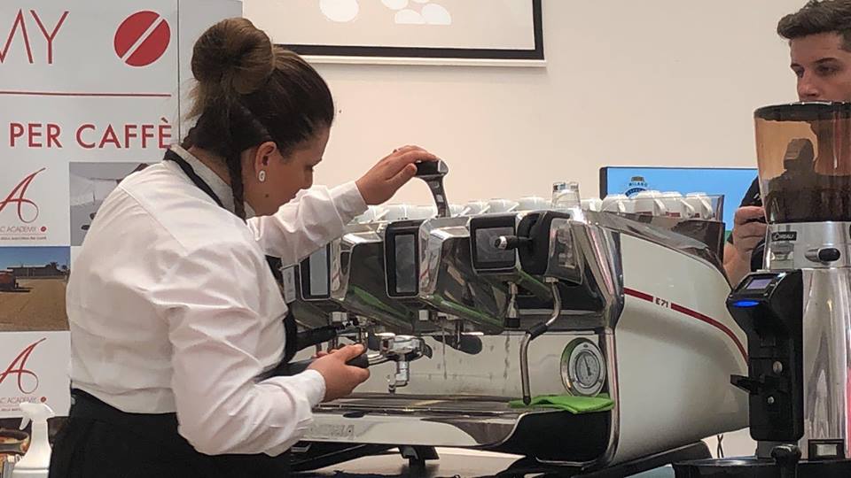 Scopri di più sull'articolo SFIDA TRA FUORICLASSE ALLE FINALI DELL’ESPRESSO ITALIANO CHAMPION 2018