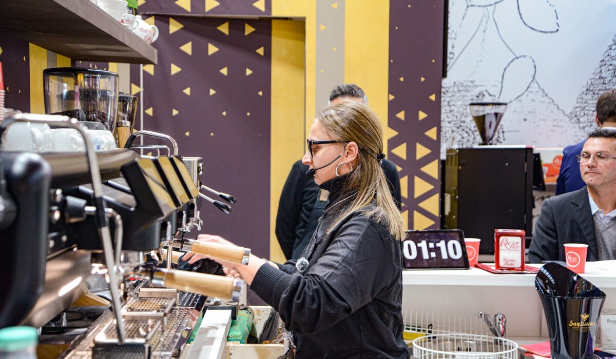 417432396_878640430929208_3661532517687052129_n-min