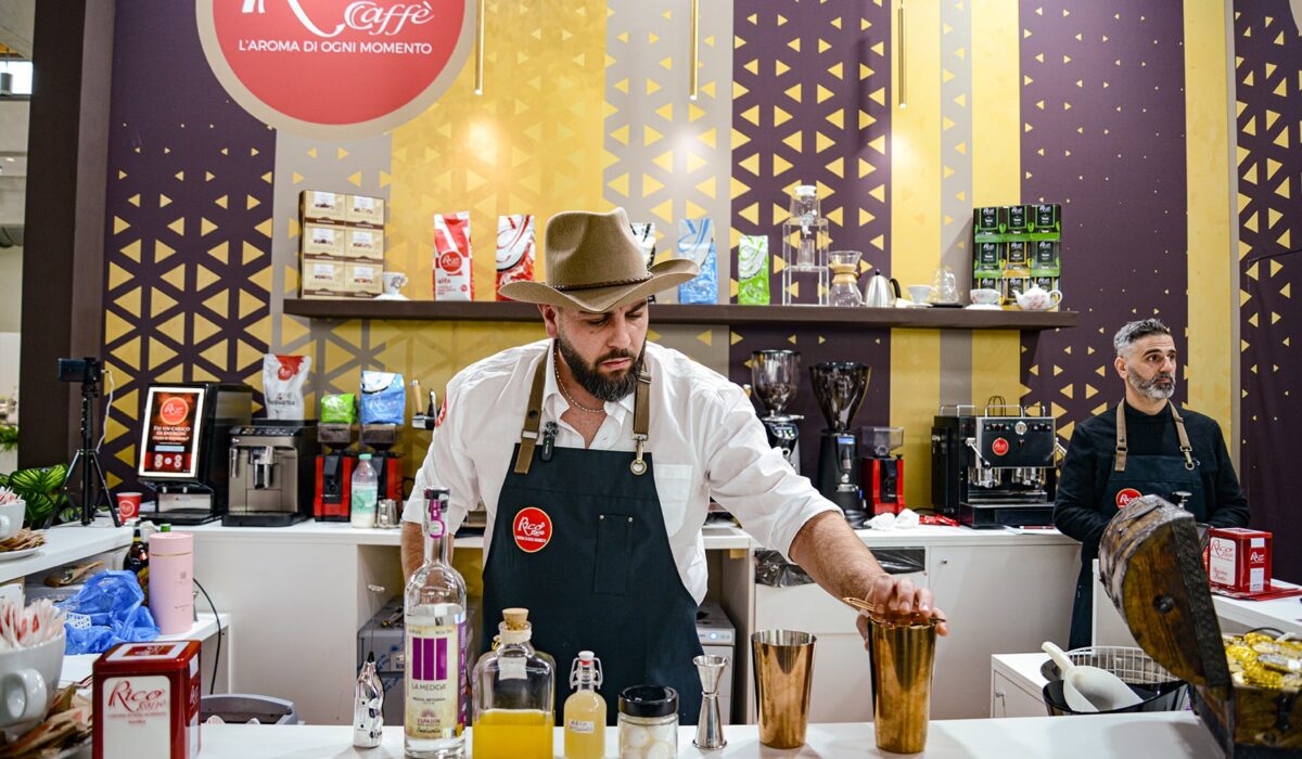 417507216_878640720929179_1439435374253062125_n-min