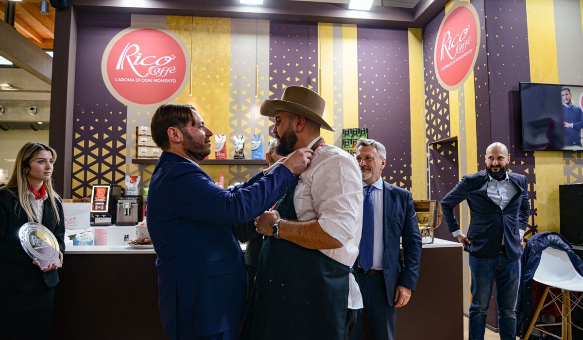 417533550_878641354262449_7204931502186696965_n-min